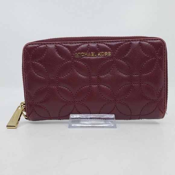 Michael Kors Jet Set Quilted Leather Wristlet Wallet Zip Around Maroon 4.5 x 7.5 - Picture 2 of 12